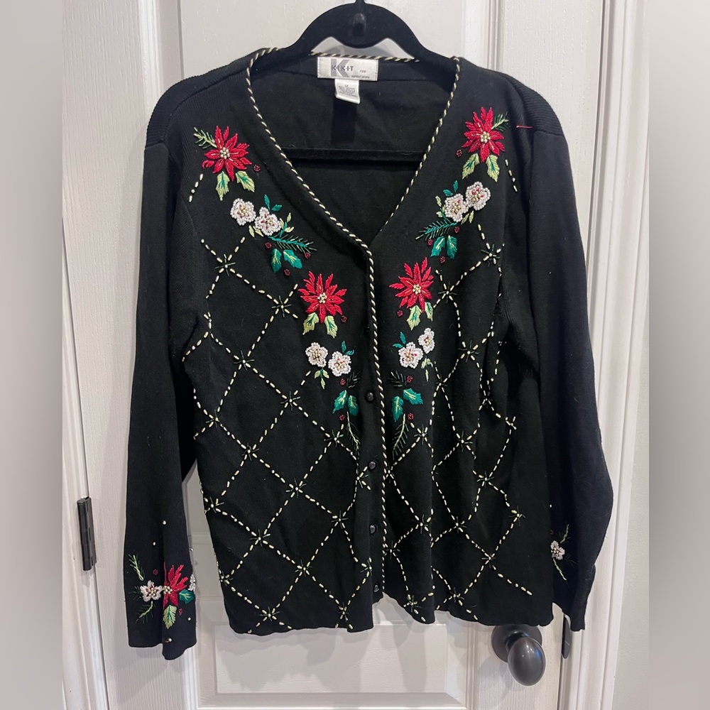 Vintage Black Red Green Beaded Holiday Christmas Poinsettias Cardigan Sweater